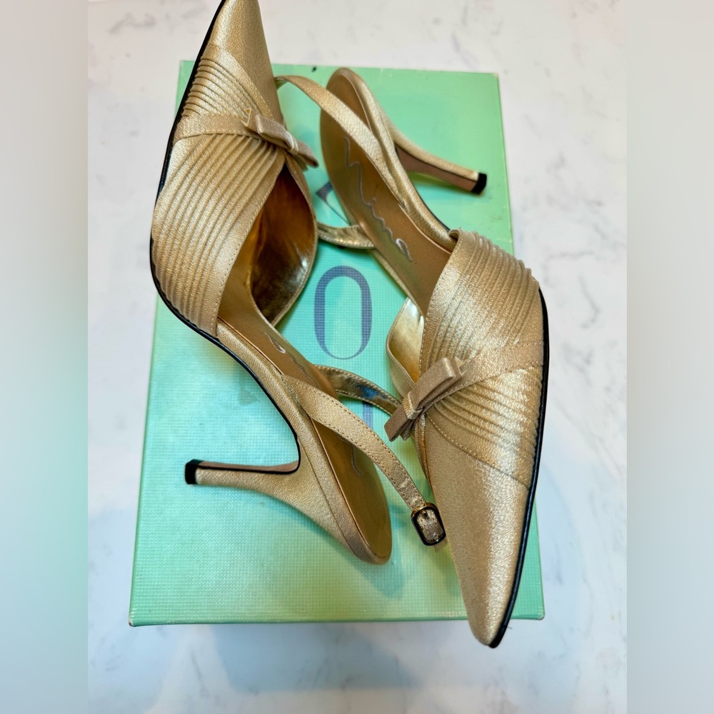 NWT “Nina” Gold Pointed-Toe Slingback Heels - Women's Dress Pumps Sz 8M